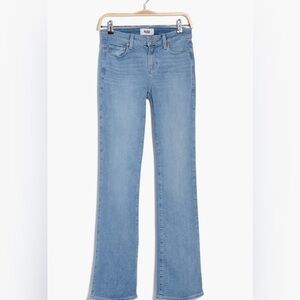 Paige Manhattan Bootcut Jeans - NWT! Light denim wash Sz 26